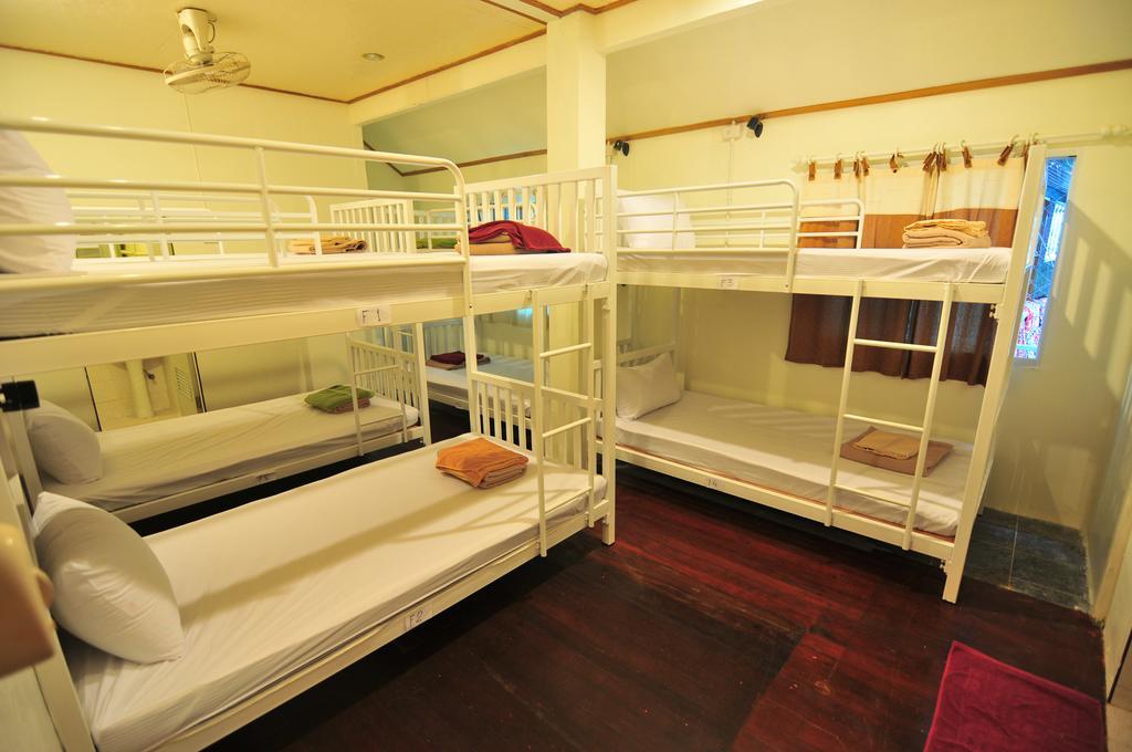 October Hostel Kepulauan Phi Phi Ruang foto