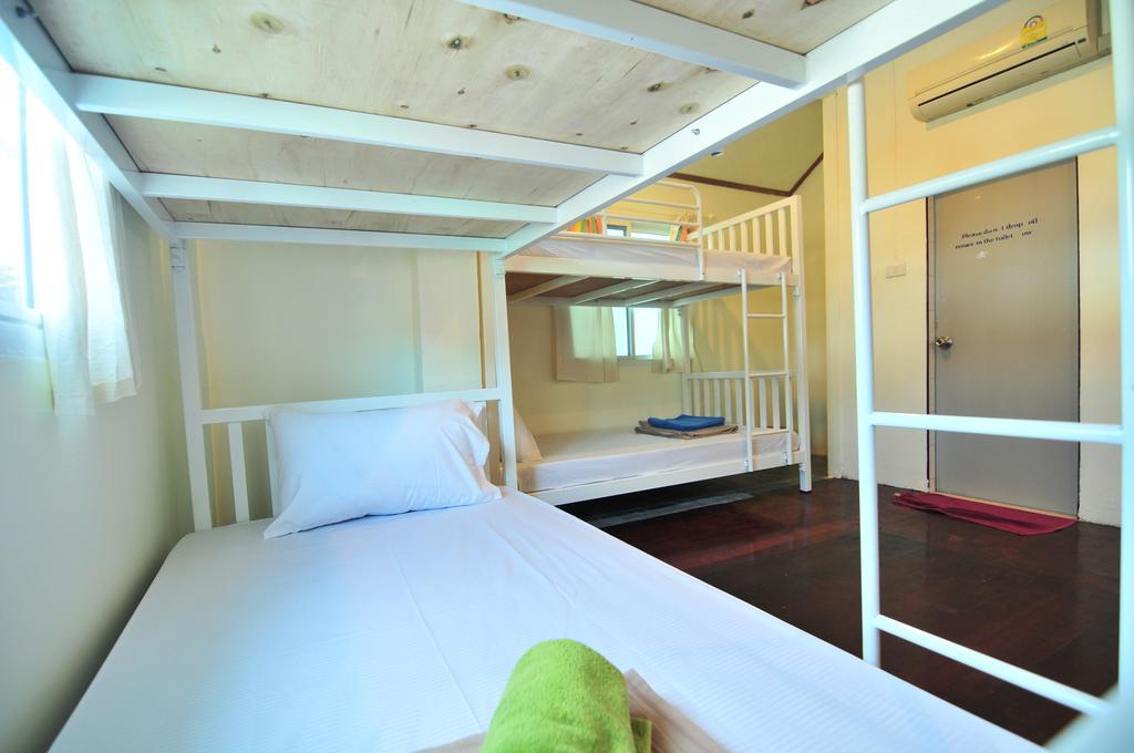 October Hostel Kepulauan Phi Phi Ruang foto