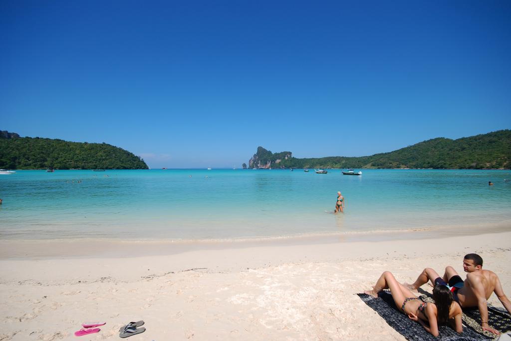 October Hostel Kepulauan Phi Phi Bagian luar foto