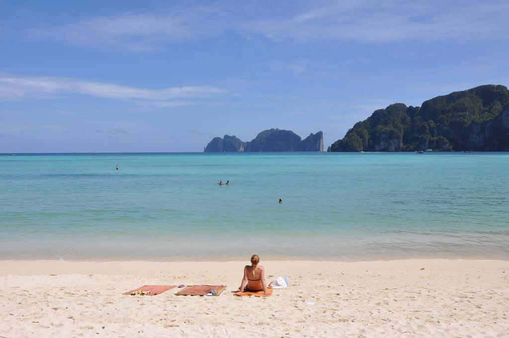 October Hostel Kepulauan Phi Phi Bagian luar foto