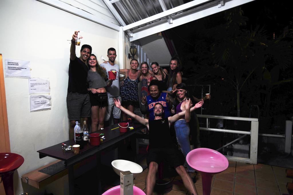 October Hostel Kepulauan Phi Phi Bagian luar foto