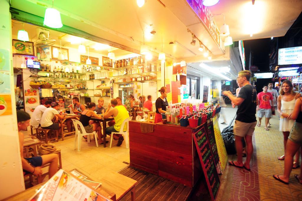 October Hostel Kepulauan Phi Phi Bagian luar foto
