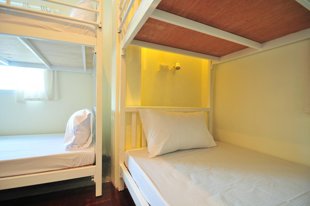 October Hostel Kepulauan Phi Phi Bagian luar foto