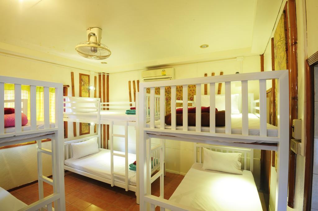 October Hostel Kepulauan Phi Phi Bagian luar foto