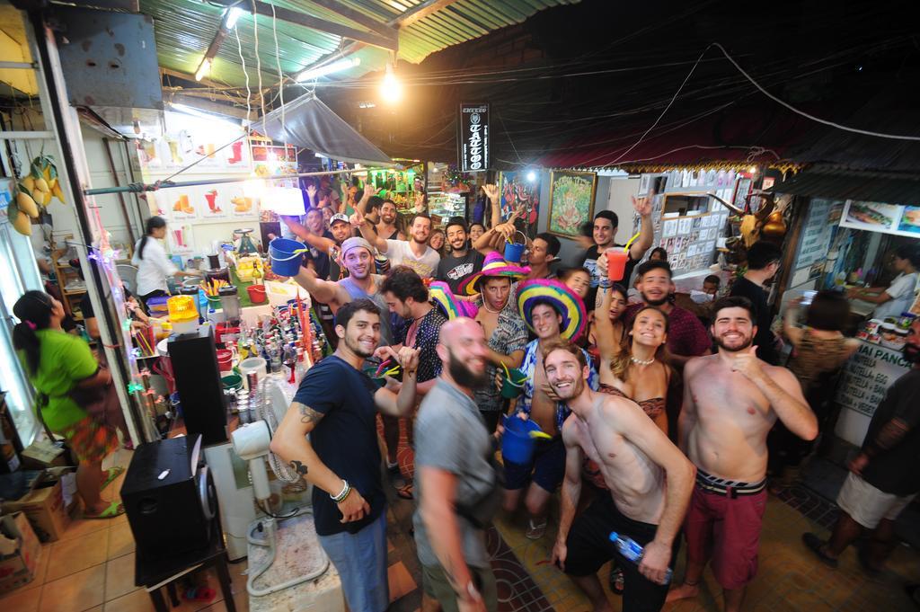 October Hostel Kepulauan Phi Phi Bagian luar foto