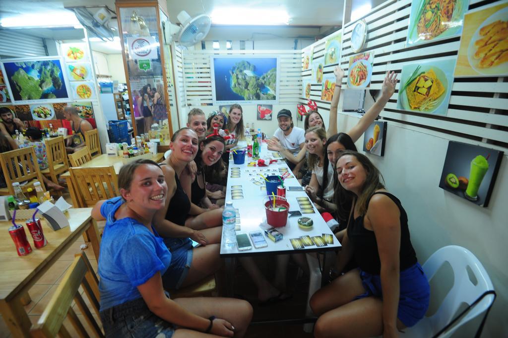 October Hostel Kepulauan Phi Phi Bagian luar foto