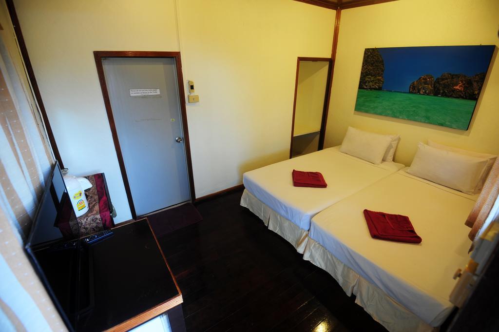 October Hostel Kepulauan Phi Phi Bagian luar foto