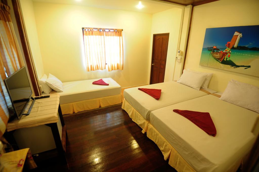 October Hostel Kepulauan Phi Phi Bagian luar foto