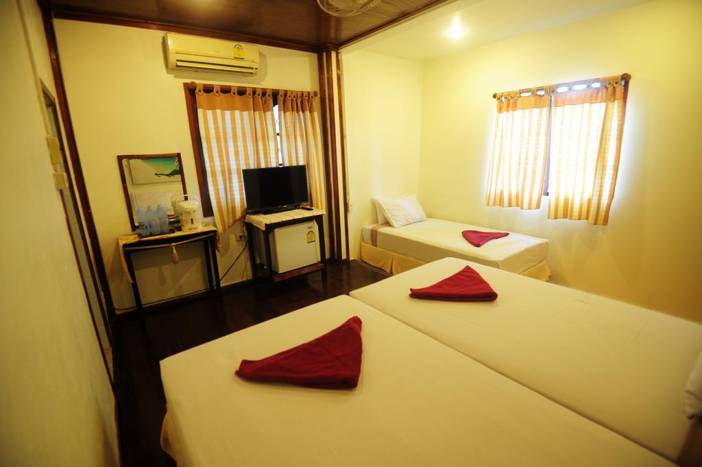 October Hostel Kepulauan Phi Phi Bagian luar foto